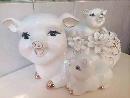 摇椅吃瓜猪摆件,趣味家居摆件，演绎悠闲生活态度